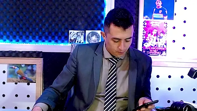 Snapshot of Darko0717 chatting on 02-14-25, 10:59 Darko0717 online show from 02-14-25, 10:59