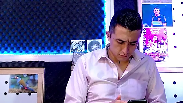 Snapshot of Darko0717 chatting on 02-19-25, 09:03 Darko0717 online show from 02-19-25, 09:03