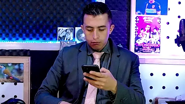 Snapshot of Darko0717 chatting on 02-20-25, 02:13 Darko0717 online show from 02-20-25, 02:13