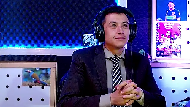 Snapshot of Darko0717 chatting on 02-22-25, 01:46 Darko0717 online show from 02-22-25, 01:46