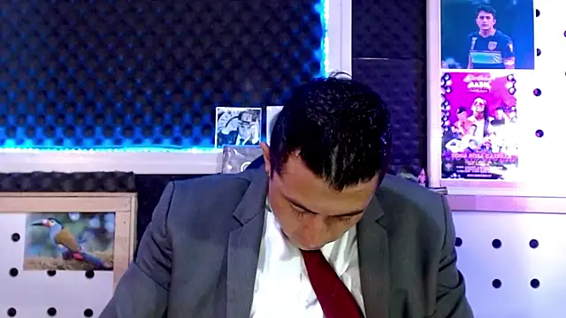 Snapshot of Darko0717 chatting on 03-02-25, 05:14 Darko0717 online show from 03-02-25, 05:14