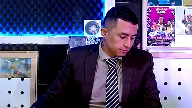 Snapshot of Darko0717 chatting on 03-11-25, 01:23 Darko0717 online show from 03-11-25, 01:23