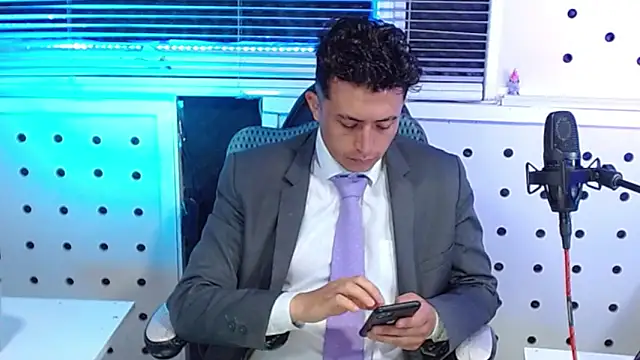 Snapshot of Darko0717 chatting on 09-09-25, 11:32 Darko0717 online show from 09-09-25, 11:32