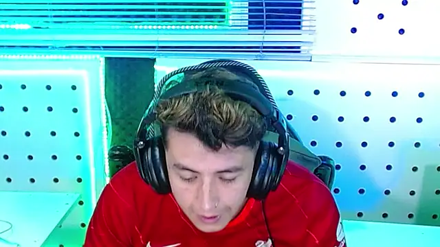 Darko0717 online show from 11-17-25, 01:11