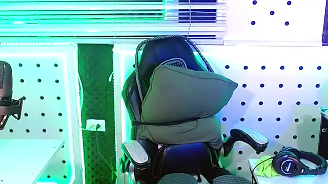 Darko0717 online show from 11-24-25, 01:44