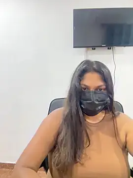 Snapshot of Black_Beauty997 chatting on 10-18-25, 08:15 Black Beauty997 online show from 10-18-25, 08:15