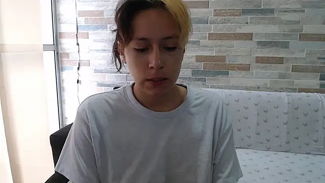 Snapshot of MommyMiaWs chatting on 09-25-25, 01:04 MommyMiaWs online show from 09-25-25, 01:04