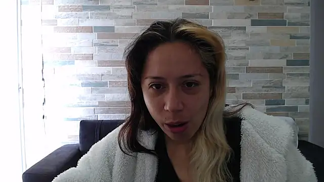 Snapshot of MommyMiaWs chatting on 10-02-25, 02:35 MommyMiaWs online show from 10-02-25, 02:35