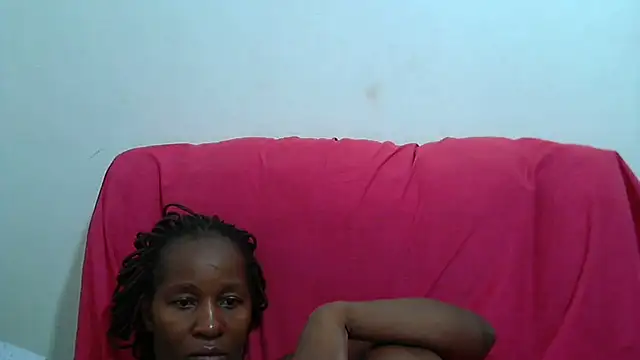 Snapshot of sluttylaura21 chatting on 02-20-25, 02:57 sluttylaura21 online show from 02-20-25, 02:57
