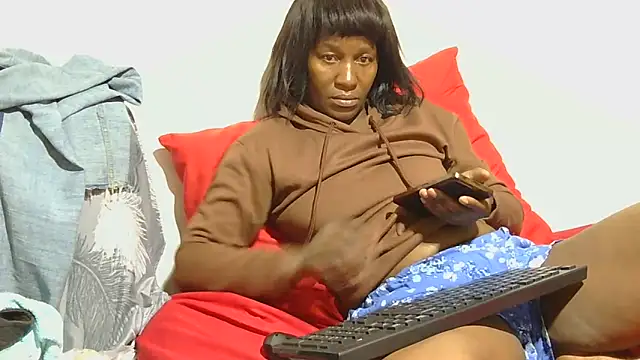 sluttylaura21 online show from 11-22-25, 05:12