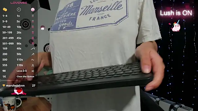 Snapshot of alexysgray chatting on 01-26-25, 06:37 alexysgray online show from 01-26-25, 06:37