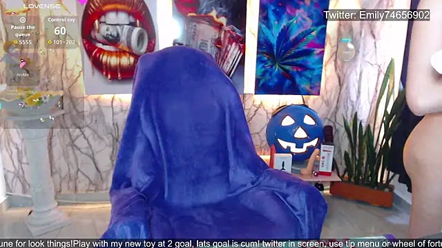 EmiTranny online show from 10-31-25, 08:54