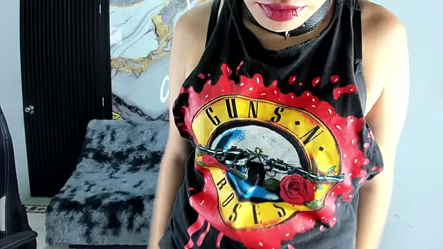 Snapshot of criss_21_ chatting on 02-19-25, 07:59 criss 21 online show from 02-19-25, 07:59
