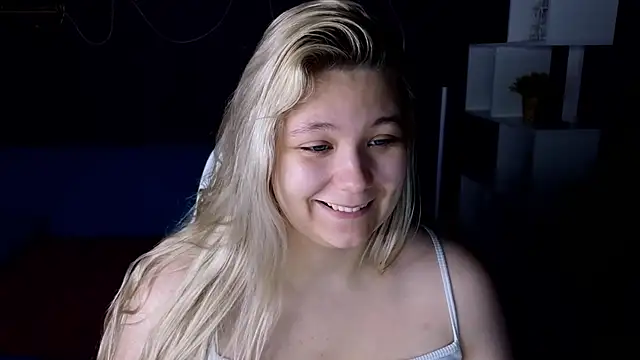 Snapshot of DjennaPalme chatting on 12-10-24, 01:54 DjennaPalme online show from 12-10-24, 01:54