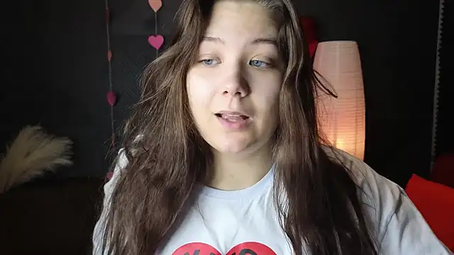 Snapshot of DjennaPalme chatting on 02-18-25, 12:15 DjennaPalme online show from 02-18-25, 12:15