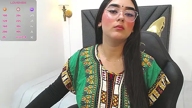 analishalimar online show from 02-12-25, 03:05