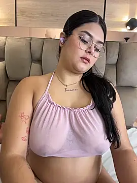 im mou  online show from 12-15-25, 01:04