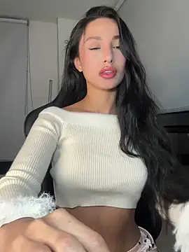 Snapshot of EvaMoet chatting on 02-14-25, 08:31 EvaMoet online show from 02-14-25, 08:31