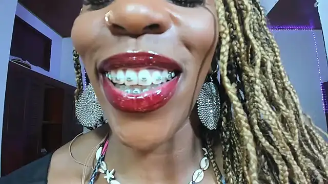 TAYLORR778 online show from 10-04-25, 04:27