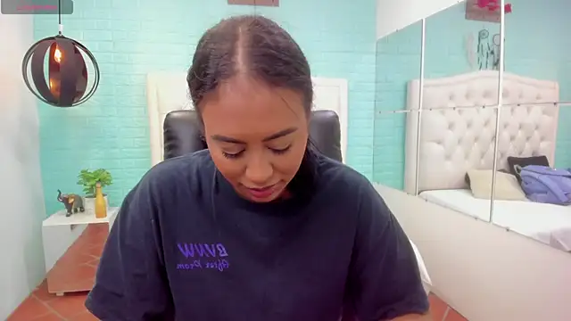 tracycum online show from 02-11-25, 05:07