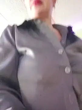 KiraXTender online show from 11-23-25, 04:56