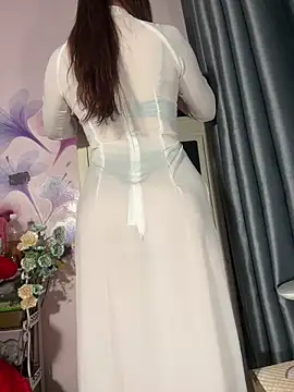 Hoa Bimup online show from 11-18-25, 08:46