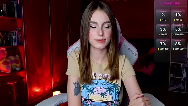 EdelineMaher online show from 10-27-25, 03:05