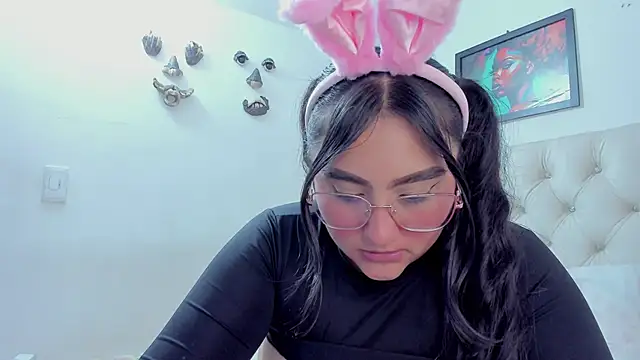 Snapshot of NayaWayne chatting on 12-13-24, 12:42 NayaWayne online show from 12-13-24, 12:42