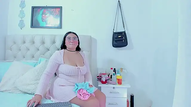 Snapshot of NayaWayne chatting on 02-28-25, 07:14 NayaWayne online show from 02-28-25, 07:14