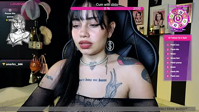 Snapshot of val_bardot chatting on 03-19-25, 05:08 val bardot online show from 03-19-25, 05:08