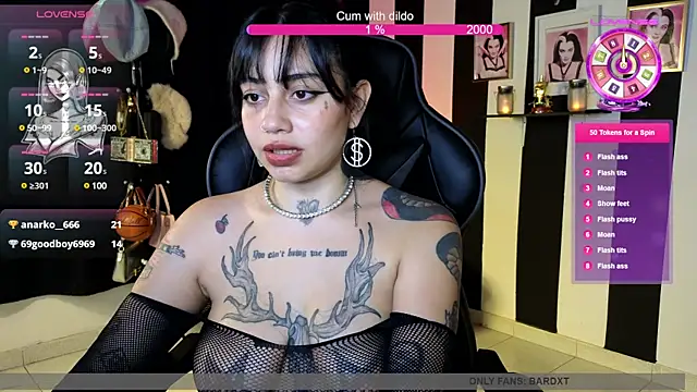 Snapshot of val_bardot chatting on 03-19-25, 08:12 val bardot online show from 03-19-25, 08:12