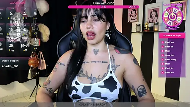 Snapshot of val_bardot chatting on 03-20-25, 11:02 val bardot online show from 03-20-25, 11:02