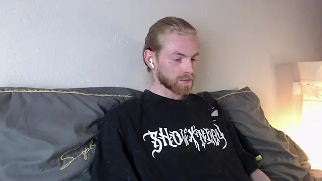 Snapshot of Damien_Bi chatting on 10-05-25, 08:40 Damien Bi online show from 10-05-25, 08:40