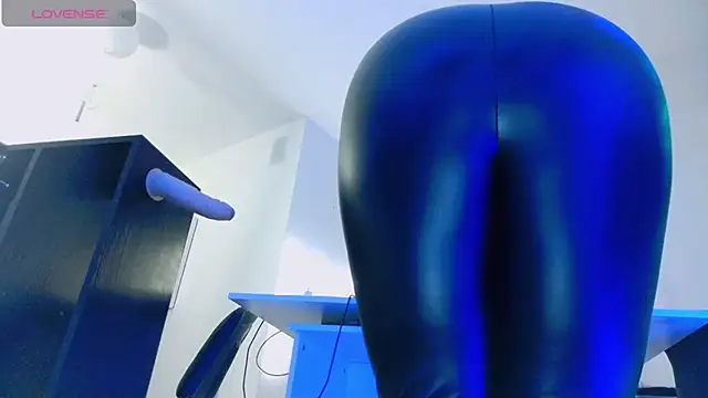 wickedxqueen online show from 04-06-26, 07:59