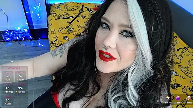 Snapshot of wickedxqueen chatting on 04-23-26, 04:14 wickedxqueen online show from 04-23-26, 04:14