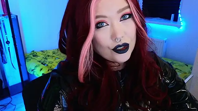 Snapshot of wickedxqueen chatting on 05-10-26, 09:53 wickedxqueen online show from 05-10-26, 09:53