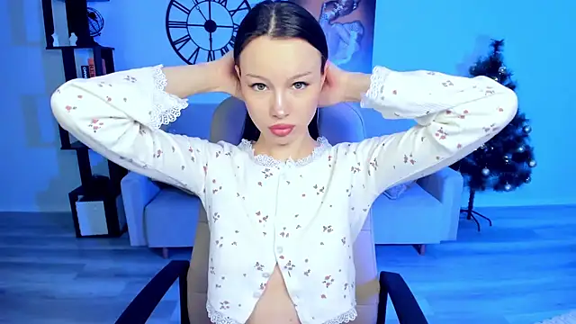 KaitieLove online show from 12-28-24, 05:14