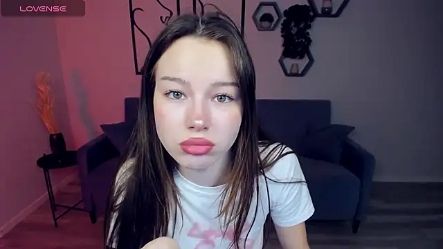 KaitieLove online show from 01-29-25, 11:51