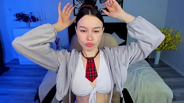 KaitieLove online show from 03-12-25, 05:17
