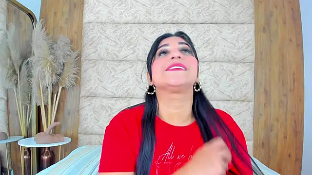 antonellarusso 1 online show from 12-18-24, 01:56