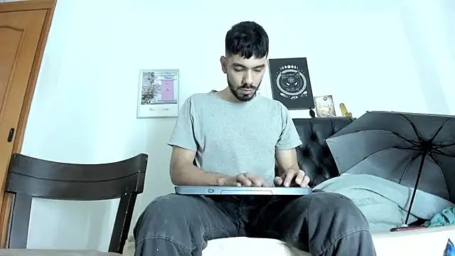 JohanyLatino online show from 02-25-25, 12:13