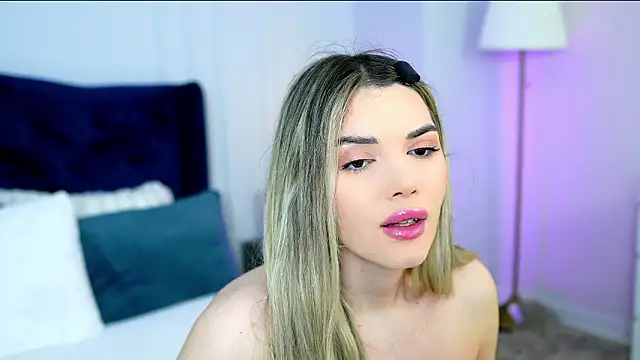 Snapshot of SophieAnn chatting on 03-20-26, 04:50 SophieAnn online show from 03-20-26, 04:50