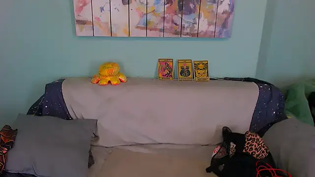 Snapshot of EverlyRays chatting on 02-19-26, 02:13 EverlyRays online show from 02-19-26, 02:13