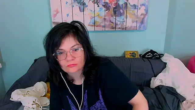 Snapshot of EverlyRays chatting on 03-03-26, 10:10 EverlyRays online show from 03-03-26, 10:10