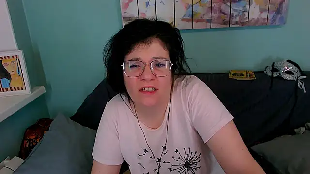 Snapshot of EverlyRays chatting on 03-16-26, 10:25 EverlyRays online show from 03-16-26, 10:25