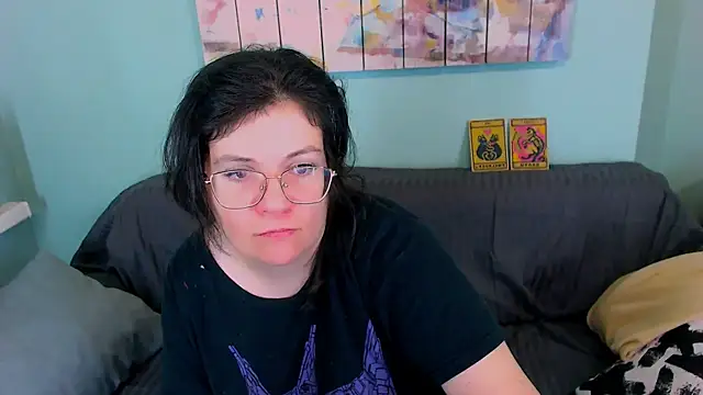 Snapshot of EverlyRays chatting on 03-24-26, 04:23 EverlyRays online show from 03-24-26, 04:23