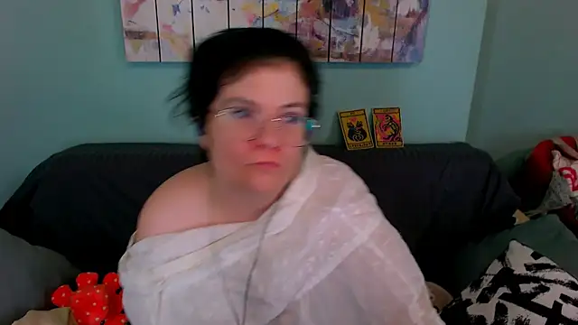 Snapshot of EverlyRays chatting on 03-25-26, 04:29 EverlyRays online show from 03-25-26, 04:29