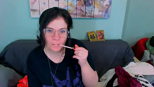 Snapshot of EverlyRays chatting on 03-30-26, 06:03 EverlyRays online show from 03-30-26, 06:03