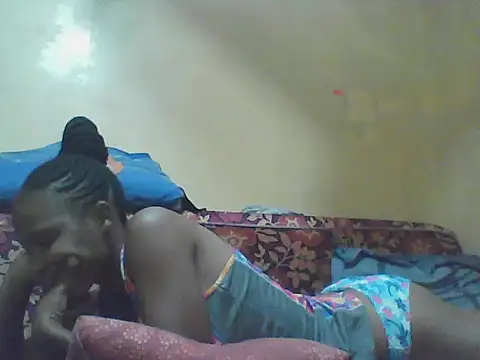Smillie prety online show from 06-19-26, 11:58