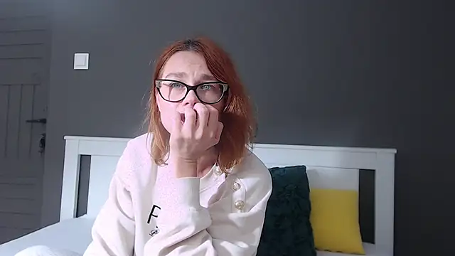 Snapshot of AugustStormS chatting on 09-17-25, 06:31 AugustStormS online show from 09-17-25, 06:31